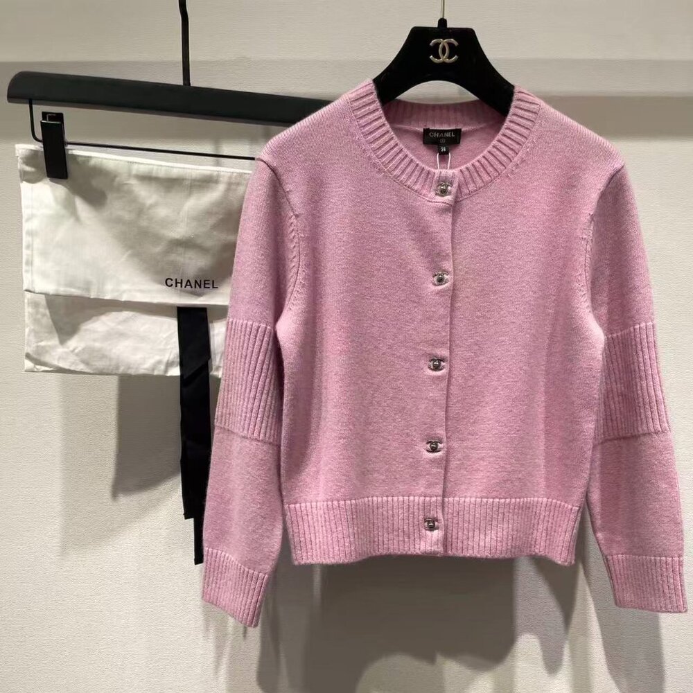 Chanel Cashmere Cardigan in Pink, Size 38